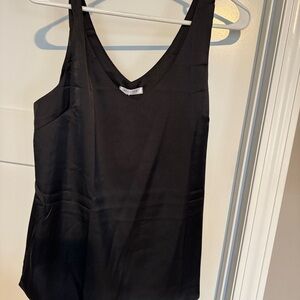 Black Sleeveless V-Neck Top